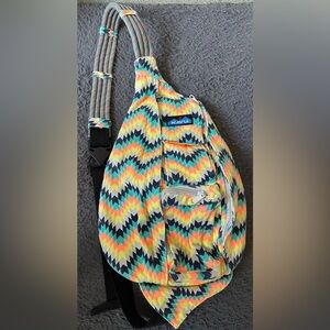 KAVU Rope Bag in the Cactus Bloom color way lots of pockets
